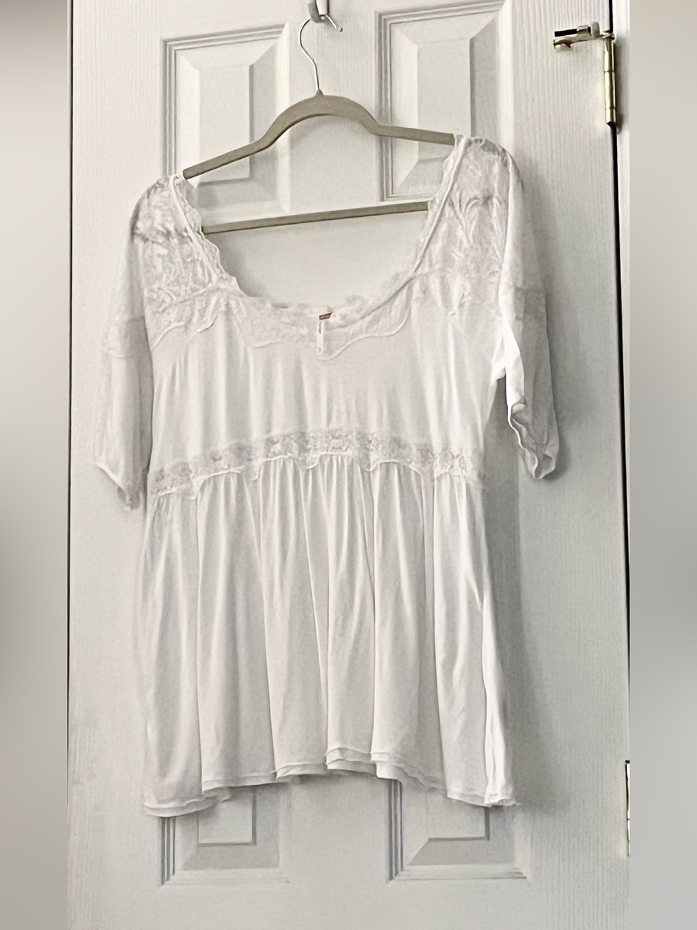 Free People White Lace-Trim Blouse - Size Medium - Vintage - Babydoll Silhouette
